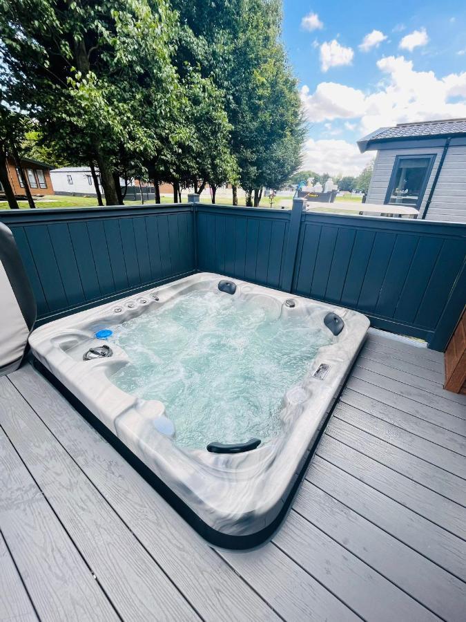 Fir Tree Lodge With Hot Tub York Ngoại thất bức ảnh