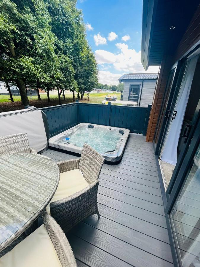 Fir Tree Lodge With Hot Tub York Ngoại thất bức ảnh
